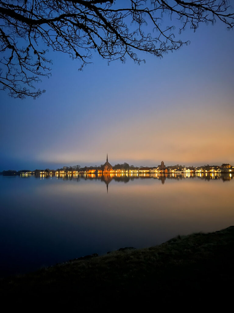 finna bönen som redan fanns, vadstena i nattskrud